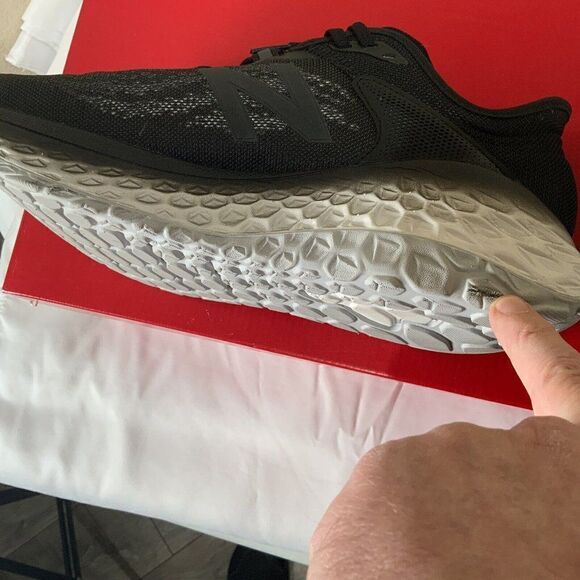 Size 11 - EUC New Balance Fresh Foam More v2 Black 2020 C10 - Picture 15 of 15